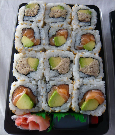 Sushi Bâ, Maki california thon cuit/avocat et avocat/saumon